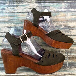 White Mountain Conti Womens Platform Clog Sandal Size 8 Green Casual Summer Cute